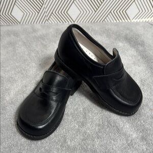 Classic Black Kids Loafers Naturino boys size 24 or 7.5 7 1/2 boys dress shoes